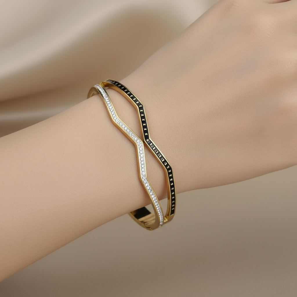 Wavy Black and White Bracelet