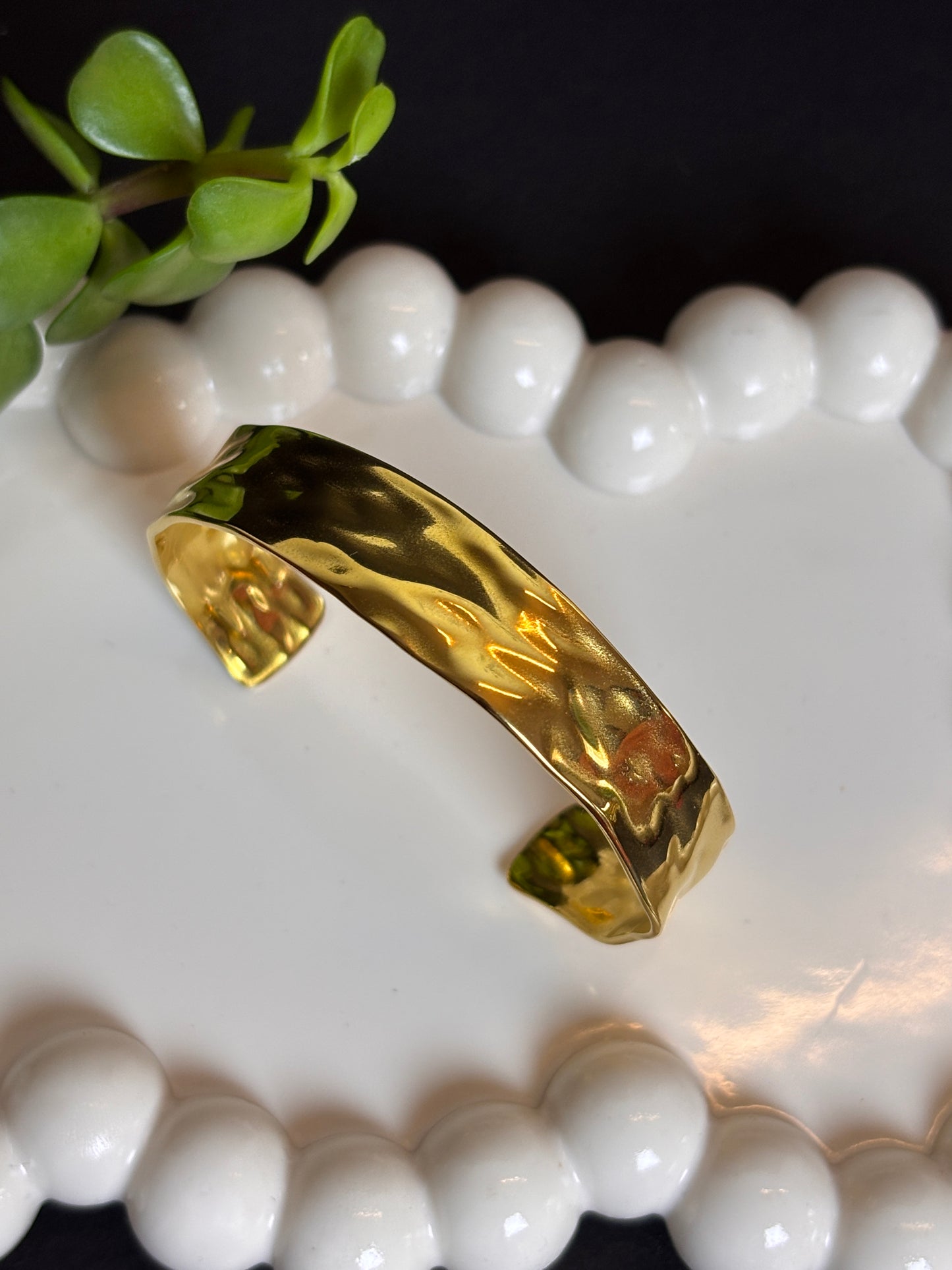 Sleek gold bracelet