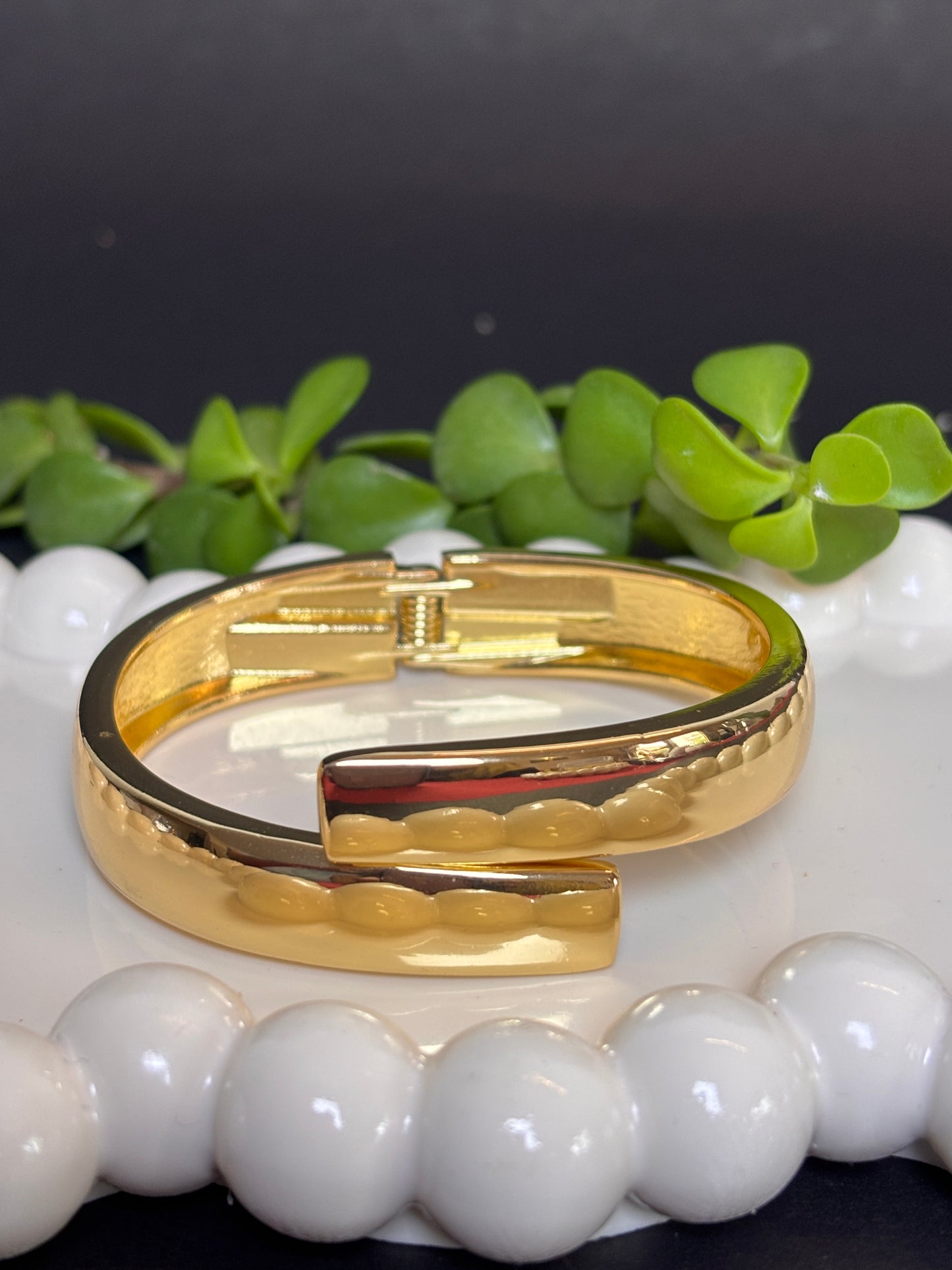 Elegant cuff style Bracelet