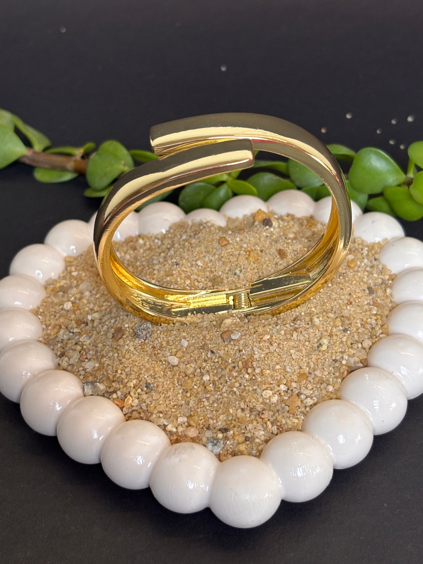 Elegant cuff style Bracelet