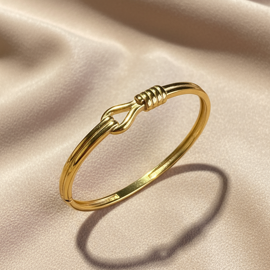 Minimal Gold Stainless Steel Knot Bracelet