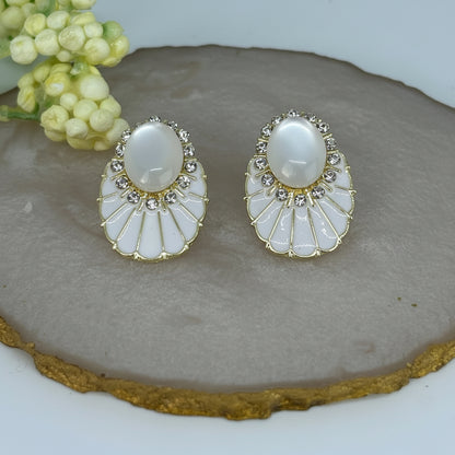 White flower Earrings