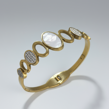Crystal Oval Luxe Bracelet – Anti-Tarnish Gold