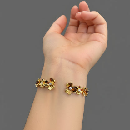 Flowery Open cuff Bracelet