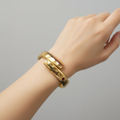 gold bracelet