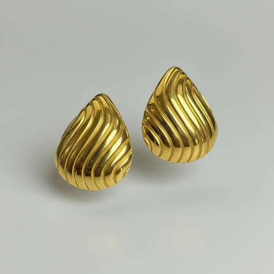 Bold wave-pattern design that adds instant elegance