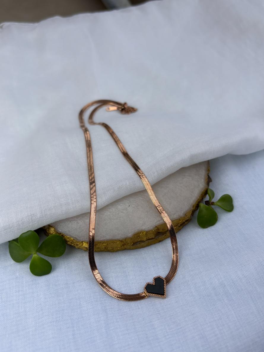 Black Heart Pendant Necklace – Anti-Tarnish