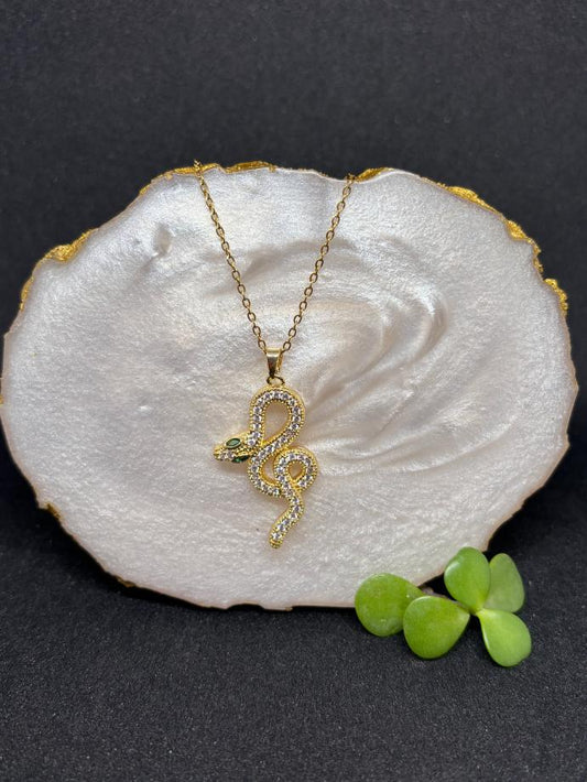 Sparkling Snake Pendant Necklace – Anti-Tarnish
